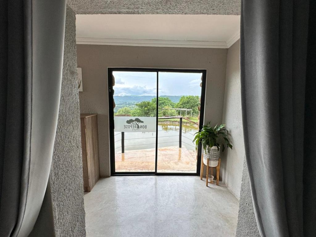Accommodation, Bon Repose 2